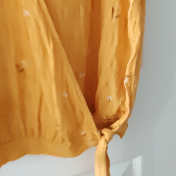 Top - Picture 3 of 4